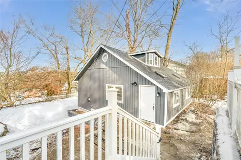 30 Shawnee Rd, Putnam Valley, NY 10579