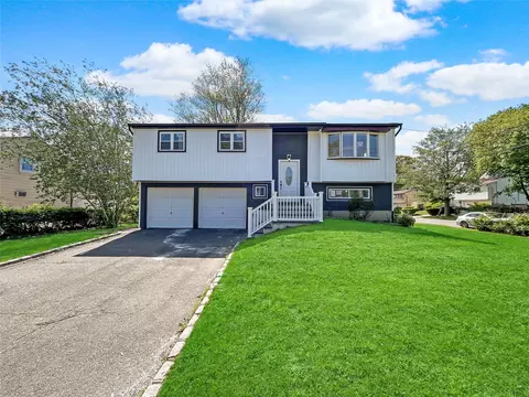 1580 Brentwood Rd, Bay Shore, NY 11706