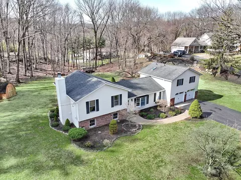 3 De Camp Ct, Stony Point, NY 10980