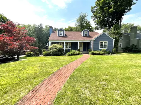 26 Alden Rd, Poughkeepsie, NY 12603