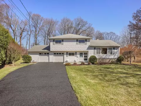 94 Robert Pl, Mount Pleasant, NY 10532