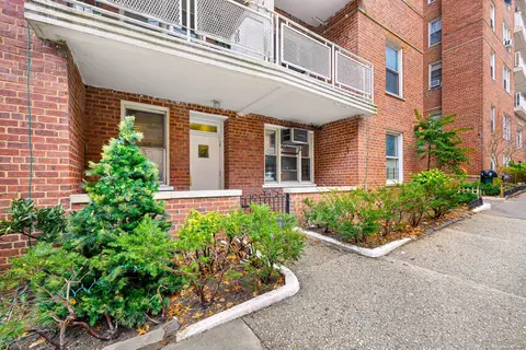 104-20 68 Dr #AA01, New York, NY 11375