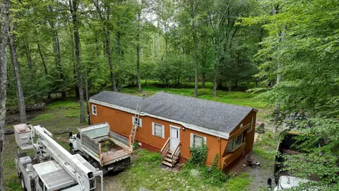181 Oakridge Rd, Greenfield Park, NY 12435
