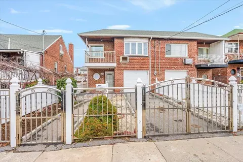 2839 Philip Ave, New York, NY 10465