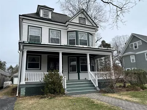 10 Whitehouse Ave, Poughkeepsie, NY 12601