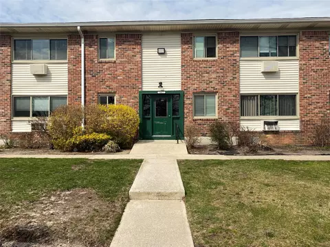 2417 Union Blvd #3B, Islip, NY 11751