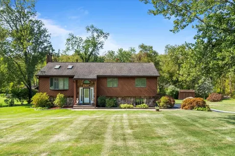 33 Ludingtonville Rd, Holmes, NY 12531