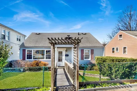 115 Bennett Ave, Yonkers, NY 10701