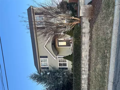 372 Rider Ave, Patchogue, NY 11772 photo 1