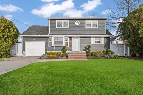 166 N 3rd St, Bethpage, NY 11714