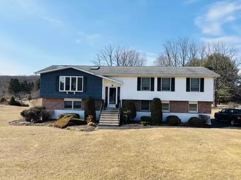 1 Craig Ln, Dover, NY 12522