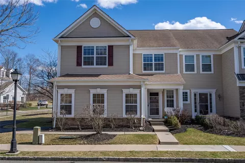 10 Bainbridge Pl #701, Newburgh, NY 12550