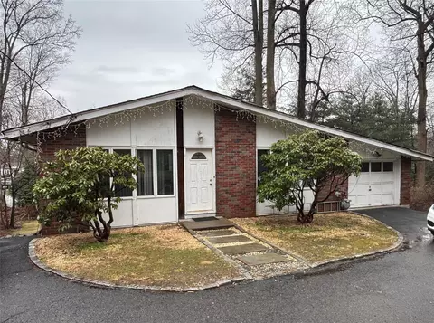 52 Noyes St, Orangetown, NY 10965