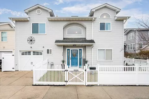 720 W Park Ave, Long Beach, NY 11561