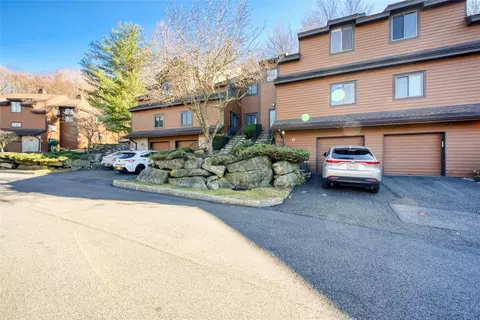 43 Sunnyside Pl, Greenburgh, NY 10533