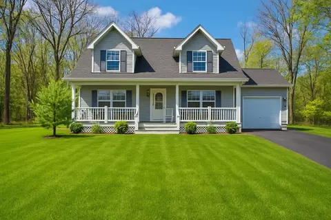 882 Sleepy Hollow Rd, Athens, NY 12015