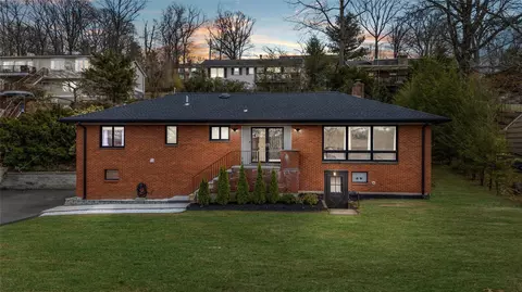 700 Linda Ave, Mount Pleasant, NY 10594