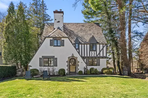 50 Carthage Rd, Scarsdale, NY 10583