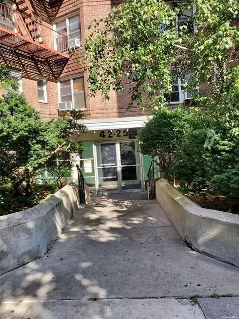 42-25 80th St #2 L, New York, NY 11373