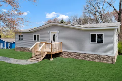 16 Bivona Ln #76, New Windsor, NY 12553
