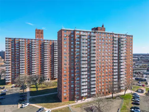 2475 W 16th St #8B, Brooklyn, NY 11214