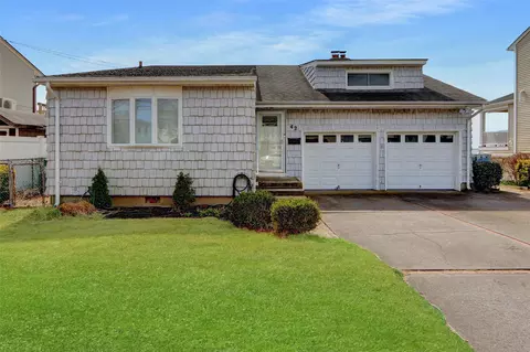 42 Florence Ave, Massapequa, NY 11758