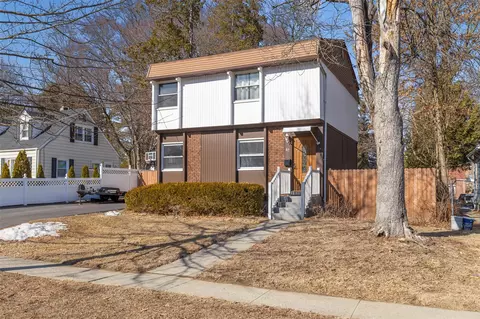 67 Glenwood Ave, Poughkeepsie, NY 12603