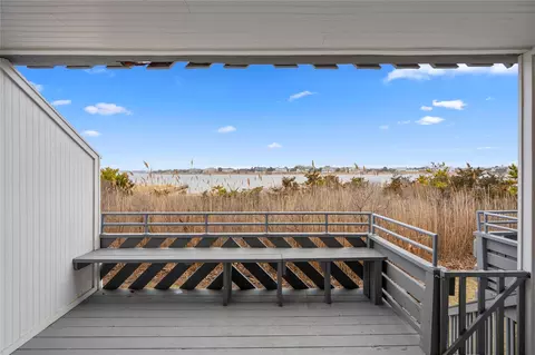274 Dune Rd #11, Westhampton Beach, NY 11978