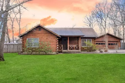 405 Wellwood Dr, Shirley, NY 11967