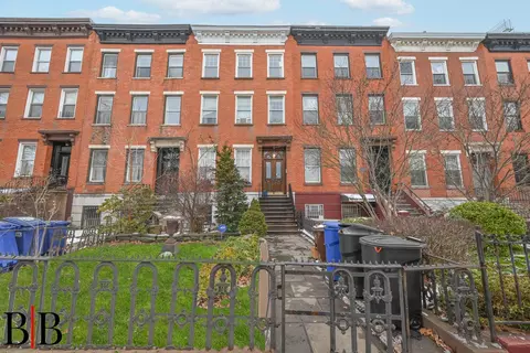 22 4th Pl, Brooklyn, NY 11231
