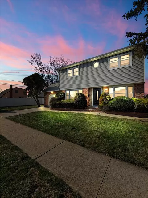 24 Fulton Ave, Hicksville, NY 11801