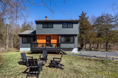 118 Guilford Schoolhouse Rd, New Paltz, NY 12561