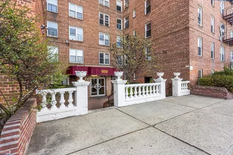 2525 Nostrand Ave #7E, Brooklyn, NY 11210