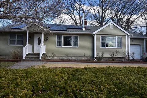 79 Hempstead Ave, Miller Place, NY 11764