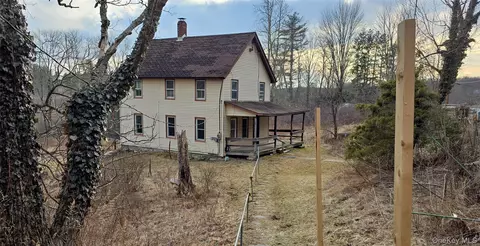 1255 Ulster Heights Rd, Ellenville, NY 12428