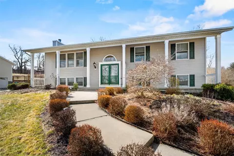 5 Peterson Rd, Monroe, NY 10950