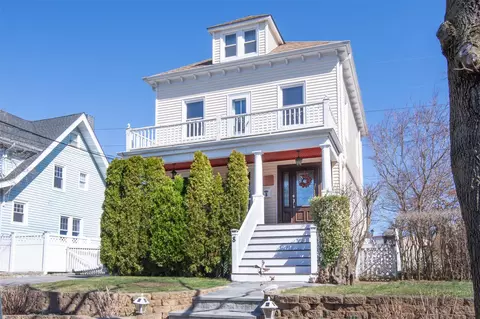 8 Kenilworth Rd, Yonkers, NY 10701