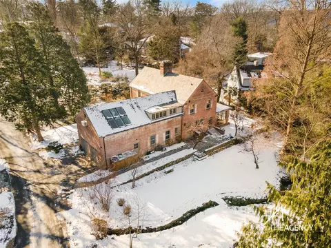 4 Alderbrook Rd, New York, NY 10471