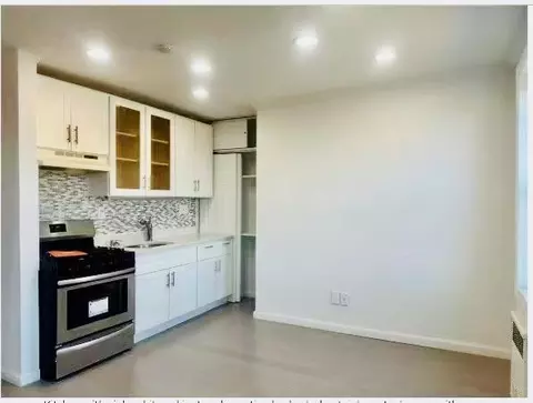 42-40 Bowne St #2F, New York, NY 11355 photo 1