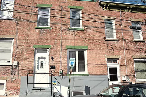 35 Moquette Row S, Yonkers, NY 10703