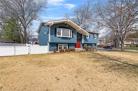 208 Cardinal Dr, Montgomery, NY 12549