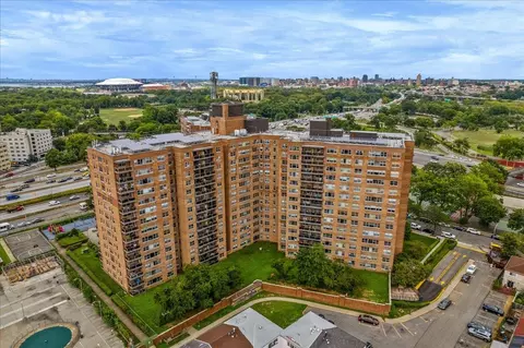 61-20 Grand Central Pkwy #A303, Forest Hills, NY 11375