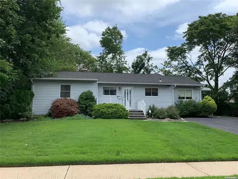 220 Central Park Rd, Plainview, NY 11803 photo 1