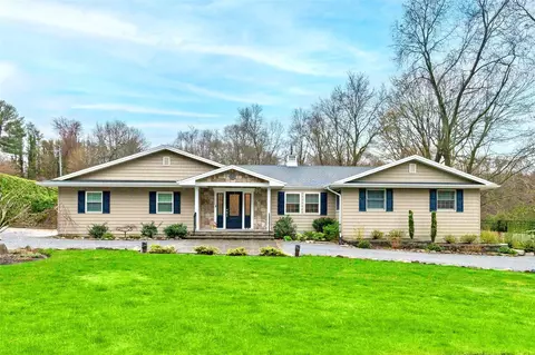 45 Dunlop Rd, Huntington, NY 11743