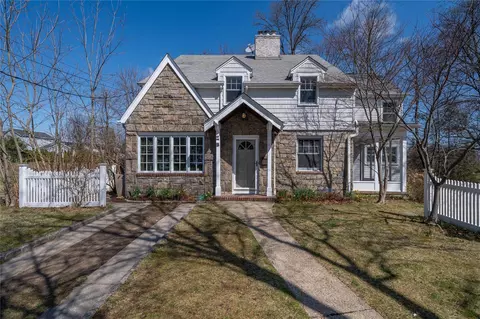 205 Beech St, Eastchester, NY 10709