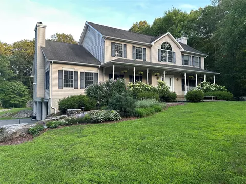 13 Laurie Ln, Lewisboro, NY 10590