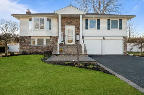 2 Wendy Ln, East Northport, NY 11731