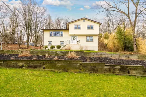 37 Distillery Rd, Warwick, NY 10990