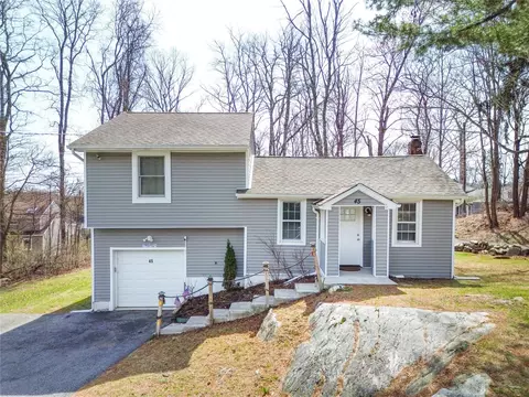 45 Livingston Rd, Kent, NY 10512