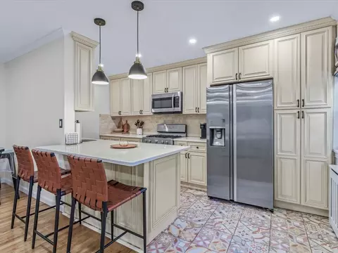 160-54 16th Ave #1, Whitestone, NY 11357